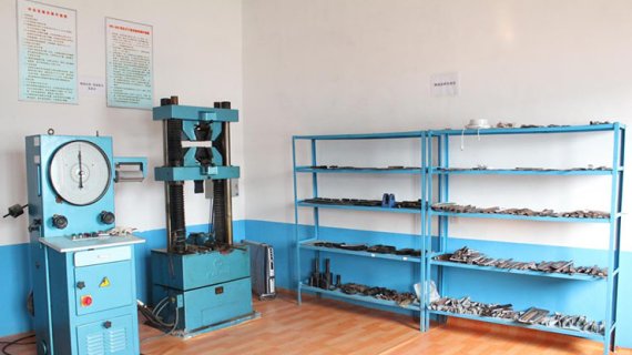 Universal material testing machine (bending and tensile test)