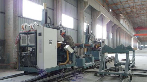 CNC steel flange and pipe auto welding machine